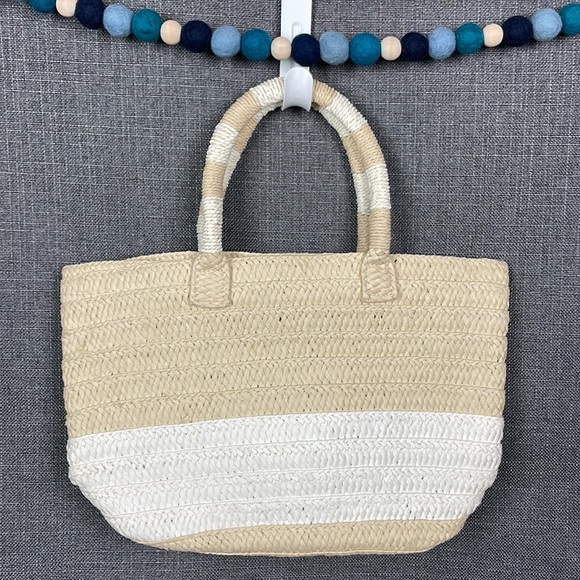 Altru Handbags - ALTRU NWT Made For Good Woven Straw Tote